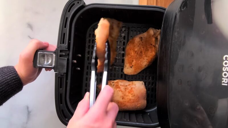 Air fryer obstructions in airflow